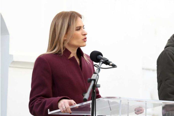 “zato-je-vazno-da-razmisljamo-o-nasim-precima,-ali-i-jos-vise-o-nasim-potomcima!”-ministarka-stamenkovski-o-kralju-milanu:-vratio-nam-je-slobodu-i-nezavisnost