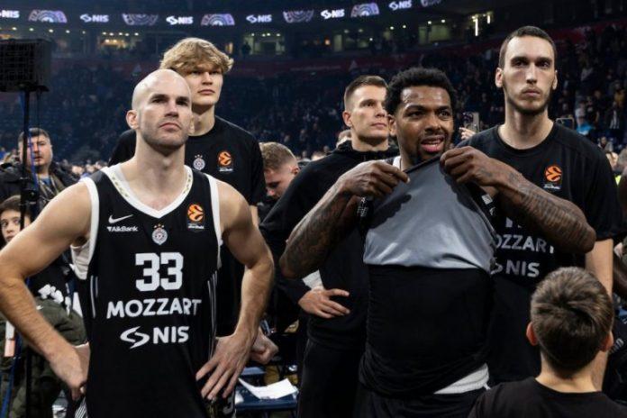 on-je-skroz-beskoristan!-zestok-udar-na-kosarkasa-partizana:-covek-je-najveci-fijasko-evrolige!