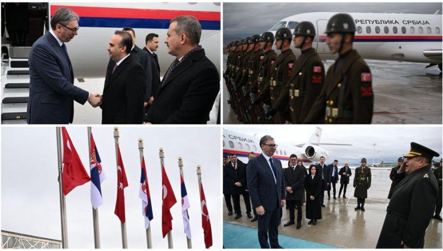 vucic-sleteo-u-ankaru,-docekan-sa-pocasnom-gardom:-“ocekuju-me-vazni-razgovori-sa-erdoganom”-(video) vucic-sleteo-u-ankaru,-docekan-sa-pocasnom-gardom:-“ocekuju-me-vazni-razgovori-sa-erdoganom”-(video)