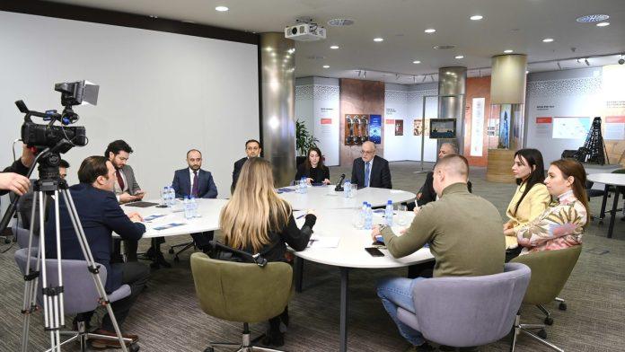 saradnja-srbije-i-azerbejdzana-se-razvija-u-vise-oblasti:-gradi-se-dugorocno-i-na-vise-nivoa-(foto)