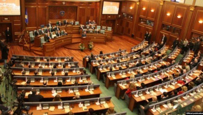 albanci-podrzavaju-zlocince-tzv.-ovk:-srpska-lista-napustila-skupstinu