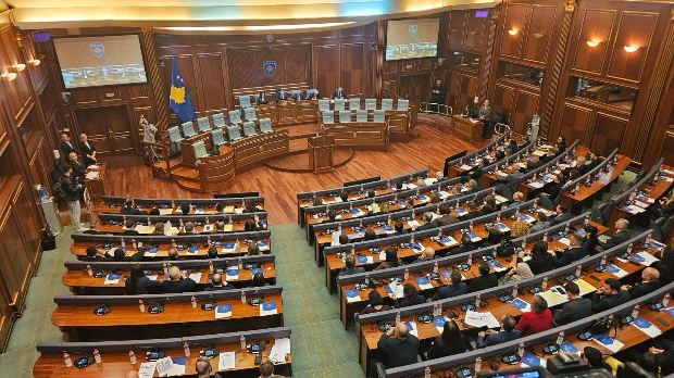 Скупштина-у-Приштини-усвојила-резолуцију-о-подршци-бившим-вођама-тзв.-ОВК,-Српска-листа-напустила-салу