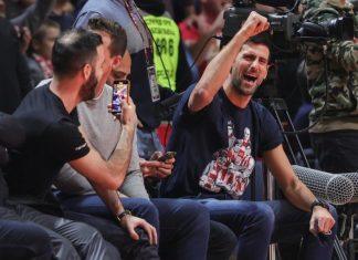 MOĆNA PORUKA NOVAKA ĐOKOVIĆA: Bio na Zvezdi, pa jednom rečenicom “zapalio” Srbiju, delije i košarkašku Evropu! (VIDEO) mocna-poruka-novaka-dokovica:-bio-na-zvezdi,-pa-jednom-recenicom-“zapalio”-srbiju,-delije-i-kosarkasku-evropu!-(video)