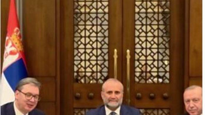 “zahvalan-dragom-prijatelju”-vucic-podelio-snimak-sa-vecere-u-ankari,-ovu-srpsku-pesmu-su-muzicari-svirali-(video)