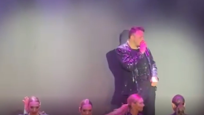 daniel-kajmakoski-dosao-ponovo-na-mesto-zlocina-evo-kako-pevac-izgleda-nakon-jezivog-kidnapovanja-u-beogradu-(video)