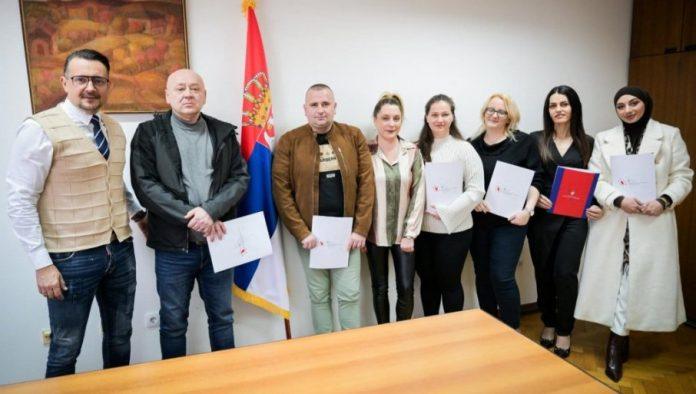 nastavlja-se-povratak-nasih-medicinara:-iz-svedske,-nemacke-i-kanade-pravo-u-gnjilane,-bor,-nis,-leskovac,-novi-pazar-i-novi-sad