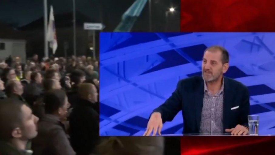 kriju-listu-kao-zmija-noge-profesor-besic-postavio-logicno-pitanje-koje-je-unistilo-ceo-smisao-blokaderskog-pokreta kriju-listu-kao-zmija-noge-profesor-besic-postavio-logicno-pitanje-koje-je-unistilo-ceo-smisao-blokaderskog-pokreta