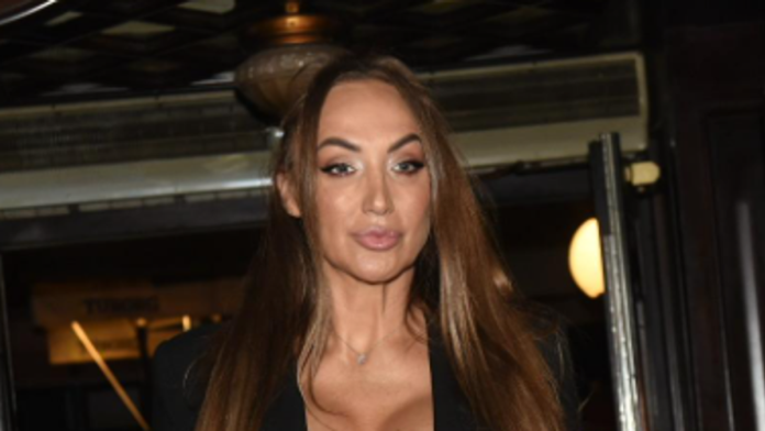 reci-kidaju-dusu-evo-sta-pise-u-citulji-majke-goge-sekulic:-pevacica-nema-od-bola,-prijatelji-se-ne-odvajaju-od-nje