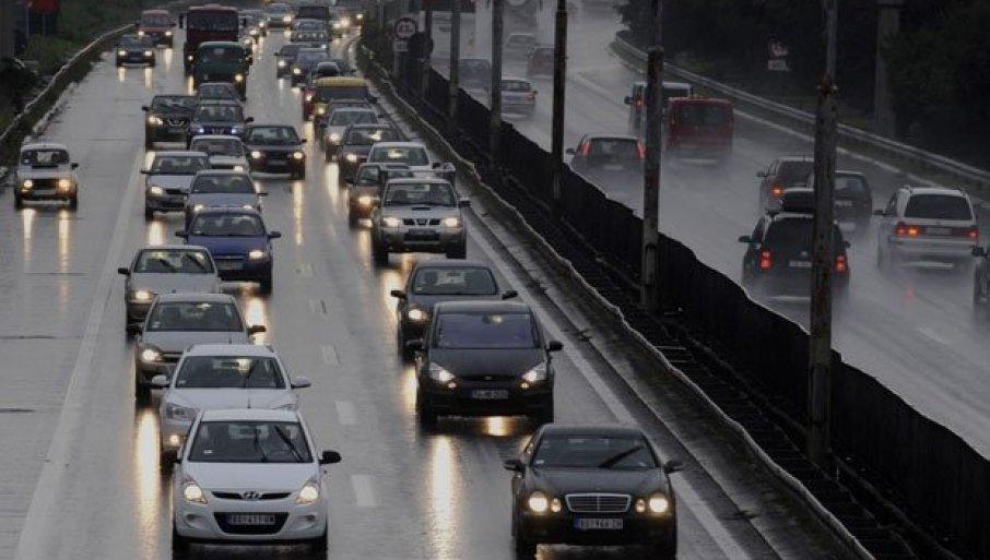 vazno-upozorenje-za-vozace-pred-sretenje:-oglasili-se-“putevi-srbije” vazno-upozorenje-za-vozace-pred-sretenje:-oglasili-se-“putevi-srbije”