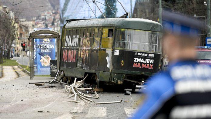 predlozen-pritvor-vozacu-tramvaja-iz-sarajeva-posle-nesrece-tvrdio-da-se-niceg-ne-seca,-pa-dao-sok-izjavu:-“desilo-se-sta-se-desilo…”