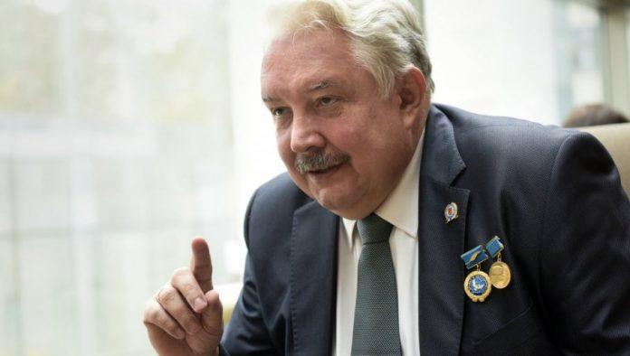 baburin-otkrio-sta-ga-je-milosevic-pitao-pre-nato-agresije:-ako-ne-potpisete-bice-rata,-ako-potpisete-proklece-vas-potomci