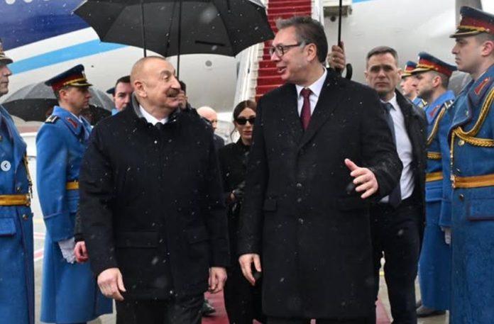 “dobro-nam-dosli,-dragi-prijatelju”-ovako-je-predsednik-vucic-docekao-predsednika-azerbejdzana-na-aerodromu:-osecajte-se-u-srbiji-kao-kod-svoje-kuce!-(foto)