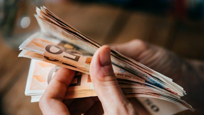 veliki-jaz-u-prihodima:-top-10-evropskih-zemalja-sa-najvisim-prosecnim-platama