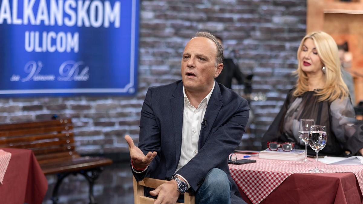 “plakao-sam-kad-sam-to-pevao”-slavisa-curovic-u-emisiji-“balkanskom-ulicom”-o-mami-i-teskom-zivotnom-periodu:-“jedva-sam-ostao-ziv” “plakao-sam-kad-sam-to-pevao”-slavisa-curovic-u-emisiji-“balkanskom-ulicom”-o-mami-i-teskom-zivotnom-periodu:-“jedva-sam-ostao-ziv”