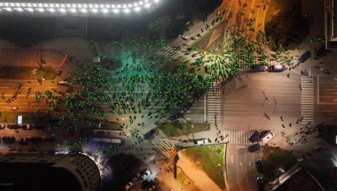 slika-iz-vazduha:-pogledajte-koliko-se-blokadera-veceras-okupilo-u-novom-sadu-(foto)