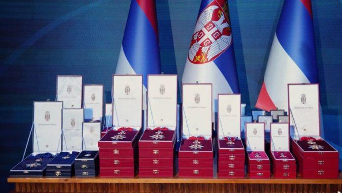 oni-su-dobitnici-sretenjskog-ordena:-vucic-urucio-odlikovanja-povodom-dana-drzavnosti