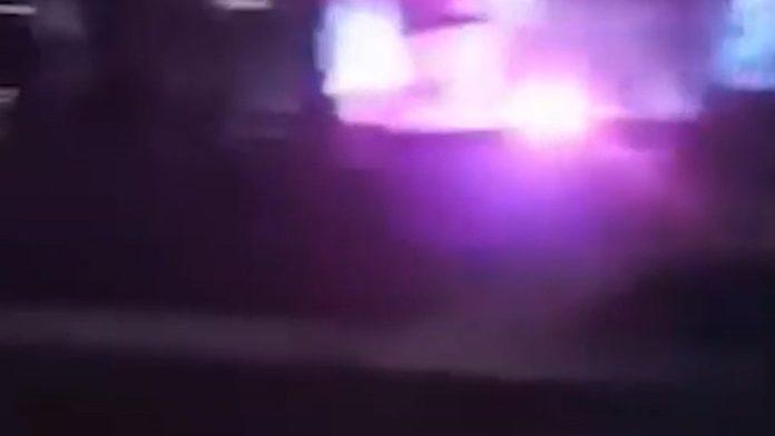 opsta-tuca-na-konjarniku-sevale-baklje-i-flase:-sumnja-se-da-ima-povredenih-(video)