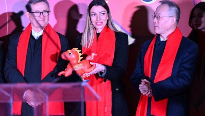 ministarka-mesarovic-cestitala-kinesku-novu-godinu-praznik-koji-simbolizuje-snagu-zajednistva,-obnovu-zivota-i-veru-u-bolje-sutra