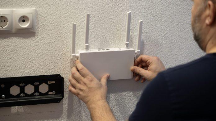 skupi-ruteri-nisu-vise-potrebni:-pogledajte-kako-obican-predmet-iz-kuhinje-moze-da-pojaca-internet-signal:-evo-kako