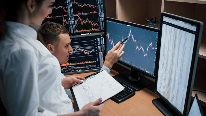 pad-evropskih-akcija:-zarada-u-fokusu-investitora