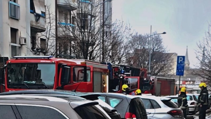(foto,-video)-vatrogasci-pojurili-u-centar-novog-sada-zbog-pozara:-kada-su-stigli-imali-su-sta-i-da-vide,-dim-se-sirio,-a-uzrok-je-bizaran