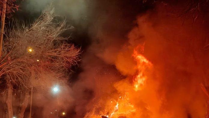 (foto)-ciljali-su-lice,-grudi-i-genitalije!-devojcici-lice-bilo-krvavo,-njen-brat-se-tresao-od-straha:-policija-u-iranu-pucala-na-demonstrante-iz-jurisnih-pusaka