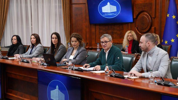 propali-pregovori-ministra-s-mlekarima:-poljoprivrednici-napustili-sastanak-u-vladi