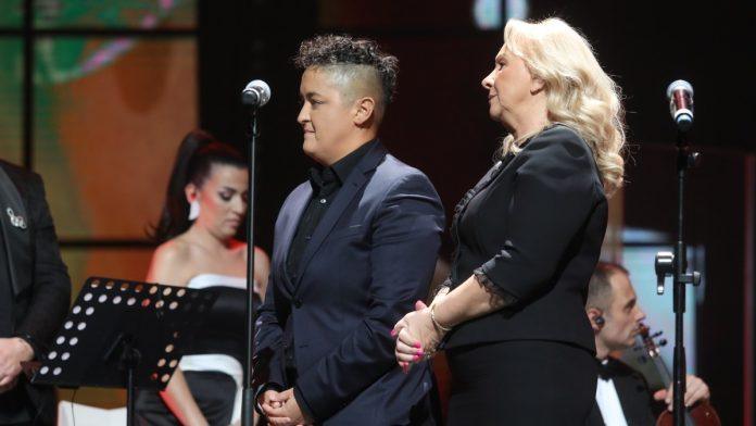 za-mlade-talente-54.000-evra-urucene-prve-stipendije-fondacije-“saban-saulic”:-“zahvaljujuci-njima-ona-nastavlja-skolovanje-u-americi”