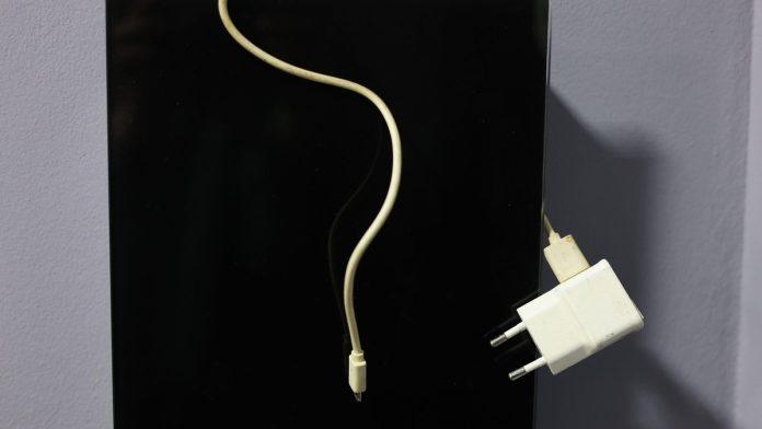 svi-pravimo-ovu-gresku-dok-punimo-telefon:-ova-losa-navika-moze-da-izazove-ozbiljne-probleme