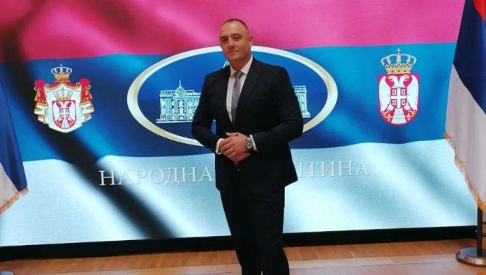 “ono-sto-se-desilo-u-novom-sadu-tesko-da-pamti-srpska-istorija”-vujadinovic:-cilj-ekstremista-potpuno-gasenje-spc