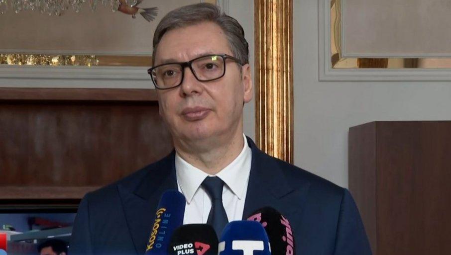“razgovarali-smo-45-minuta”:-vucic-otkrio-sve-detalje-sastanka-sa-makronom “razgovarali-smo-45-minuta”:-vucic-otkrio-sve-detalje-sastanka-sa-makronom