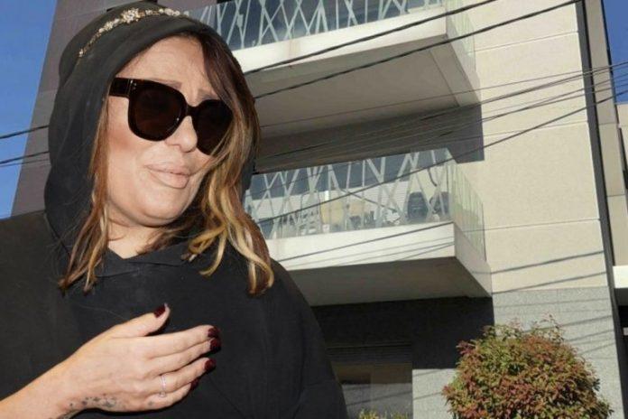 ana-nikolic-napustila-stan-od-500.000-evra!-sok!-pevacica-se-preselila-u-hotel!