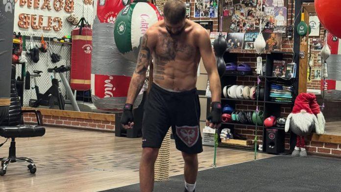 veljko-raznatovic-kao-pravi-spartanac-pokazao-kako-provodi-vreme-u-rusiji-nakon-povrede-leda,-snimak-odmah-podelila-i-anastasija-(video)