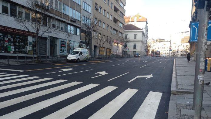 cekajuci-pad-cena-kupci-u-srbiji-izgubili-cetiri-kvadrata:-da-li-se-isplati-nada-u-“pucanje-balona”?