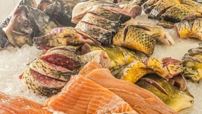 sve-samo-ne-riba:-sve-vise-restorana-sluzi-lazni-losos-i-imitacije-skampa