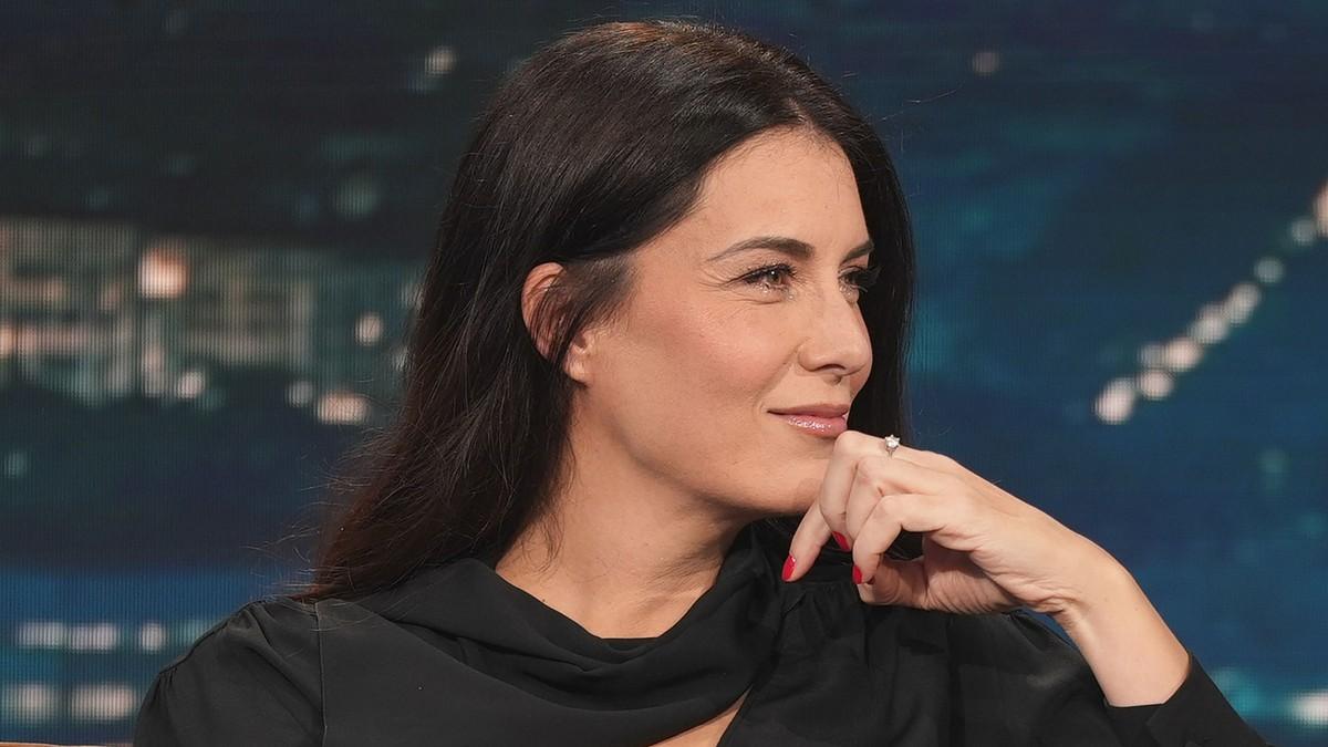 loknasta-frizura,-a-stajling-kao-sa-modne-piste-marija-kilibarda-pokazala-koliko-joj-je-cerka-senja-porasla:-“moje-cupavo-i-najvrednije,-hvala-ti” loknasta-frizura,-a-stajling-kao-sa-modne-piste-marija-kilibarda-pokazala-koliko-joj-je-cerka-senja-porasla:-“moje-cupavo-i-najvrednije,-hvala-ti”