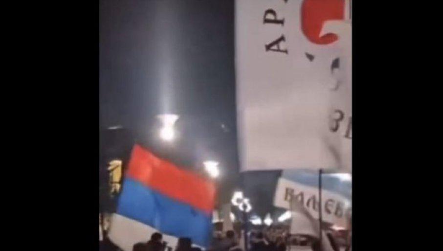 ponosevi-piculici-ponovo-bezocno-lazu:-blokaderi-pokusavaju-da-obmanu-gradane-arandelovca ponosevi-piculici-ponovo-bezocno-lazu:-blokaderi-pokusavaju-da-obmanu-gradane-arandelovca