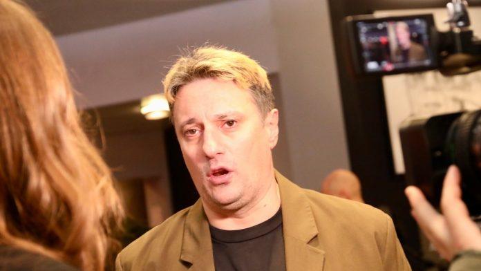 “tata,-ti-si-toliko-smesan,-da-cu-ja-odlepiti”-andrija-milosevic-otkrio-detalje-odnosa-sa-sinom-reljom-(video)