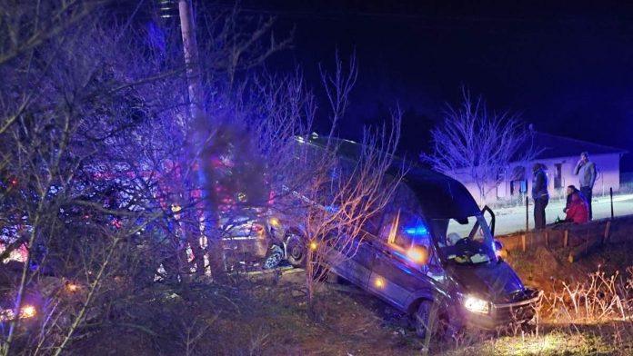 “da-nije-udario-u-kombi,-uleteo-bi-u-kucu”-trkali-se-automobilima,-pa-izazvali-karambol!-komsije-opisale-dramu-u-krusevcu