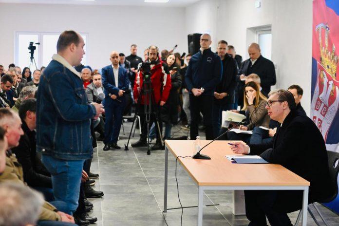 “vrati-i-oca-kuci”-vucic-pohvalio-povratnika-iz-svajcarske-u-svoj-rodni-knjazevac