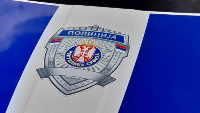 drama-u-sremcici:-policija-ubedila-vlasnika-auto-servisa-da-se-ne-ubije