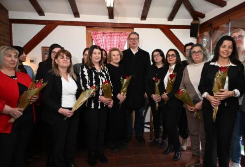 stizu-nove-subvencije-i-konkretna-podrska-jer-snazne-zene-su-stub-drzave!-vucic-sa-preduzetnicama-istoka-srbije:-evo-o-cemu-je-sve-bilo-reci-(foto) stizu-nove-subvencije-i-konkretna-podrska-jer-snazne-zene-su-stub-drzave!-vucic-sa-preduzetnicama-istoka-srbije:-evo-o-cemu-je-sve-bilo-reci-(foto)