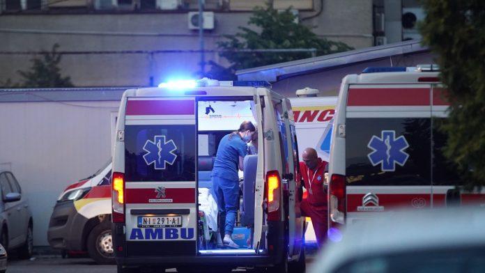 teska-saobracajna-nesreca-u-beogradu-automobil-sleteo-s-puta,-pa-se-zakucao-u-ogradu,-dete-sa-povredama-hitno-prevezeno-u-bolnicu