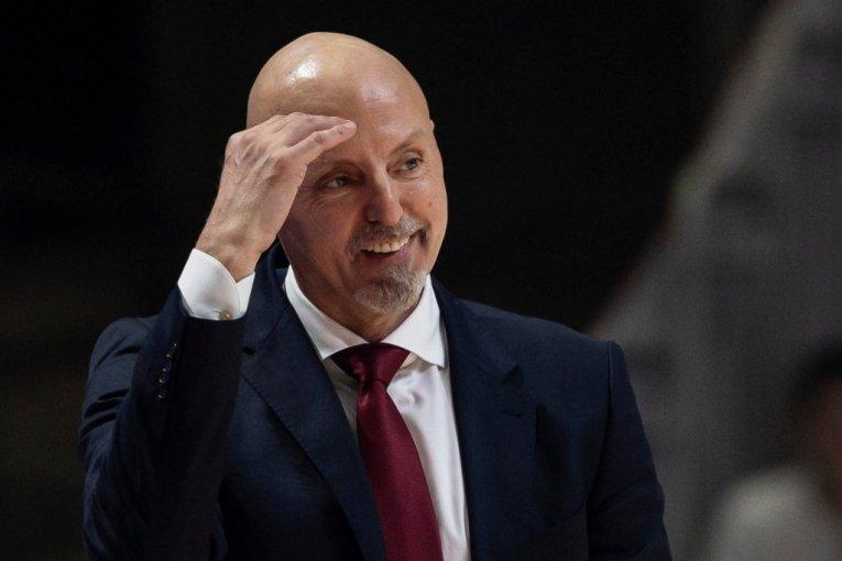 obradovic-nakon-osvojenog-kupa-otkrio-sta-ga-plasi!-a-onda-je-za-kalinica-imao-brutalne-reci-(video) obradovic-nakon-osvojenog-kupa-otkrio-sta-ga-plasi!-a-onda-je-za-kalinica-imao-brutalne-reci-(video)