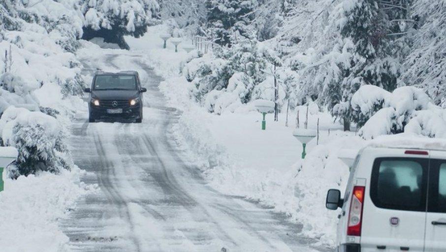 rhmz-izdao-novo-upozorenje:-u-ovim-delovima-pasce-vise-od-20-centimetara-snega rhmz-izdao-novo-upozorenje:-u-ovim-delovima-pasce-vise-od-20-centimetara-snega