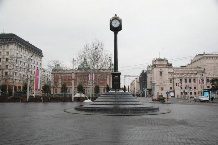 novi-simbol-beograda-osvanuo-na-trgu-republike:-postavljen-gigantski-sat-od-9-metara-i-7,5-tona-–-evo-kako-radi