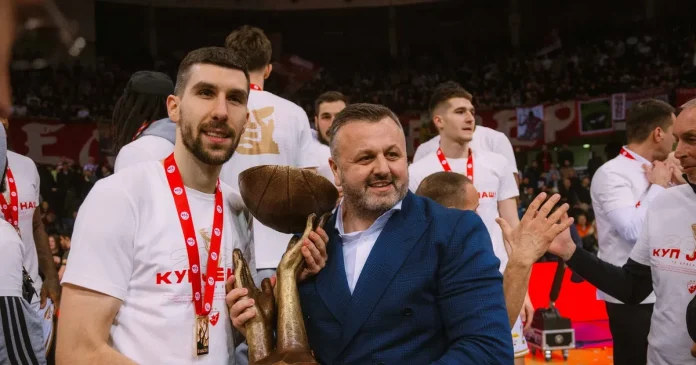 “trofej-osvojen-u-nisu-je-zamajac-za-sve-ono-sto-sledi!”-zeljko-drcelic-se-obratio-dan-nakon-sto-je-zvezda-osvojila-pehar-u-kupu-radivoj-korac