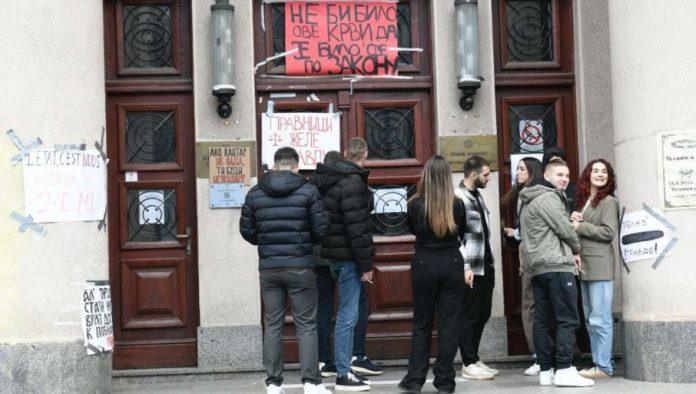 skandal-iza-zatvorenih-vrata:-ekskluzivan-snimak-sa-plenuma-–-blokaderi-pucaju-po-savovima-(video)