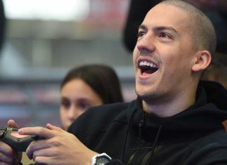 “BOLJE DA MI ZAPALE SVA KOLA NEGO DA MI ONA BUDE ŽENA” Baka Prase izvređao Jovanu Jeremić nakon njene izjave o muškarcima “bolje-da-mi-zapale-sva-kola-nego-da-mi-ona-bude-zena”-baka-prase-izvredao-jovanu-jeremic-nakon-njene-izjave-o-muskarcima