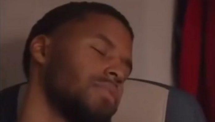 hit-scena-iz-autobusa-zvezde:-evo-sta-je-radio-batler-dok-su-igraci-pevali-(video)